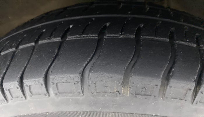2018 Maruti Alto 800 LXI O, Petrol, Manual, 41,796 km, Left Front Tyre Tread