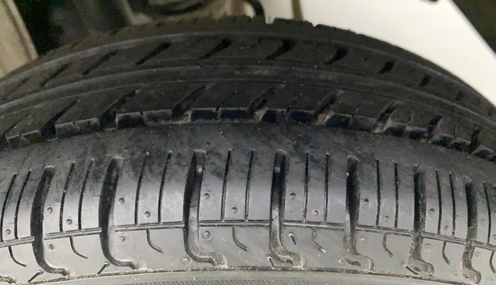 2010 Maruti Alto K10 VXI, Petrol, Manual, 42,373 km, Left Rear Tyre Tread
