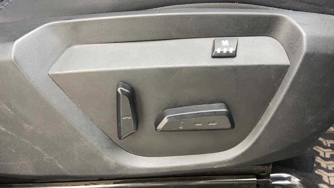 2022 Tata Harrier XZ PLUS 2.0L DARK EDITION, Diesel, Manual, 78,744 km, Driver Side Adjustment Panel
