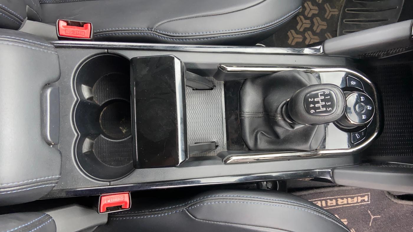 2022 Tata Harrier XZ PLUS 2.0L DARK EDITION, Diesel, Manual, 78,744 km, Gear Lever
