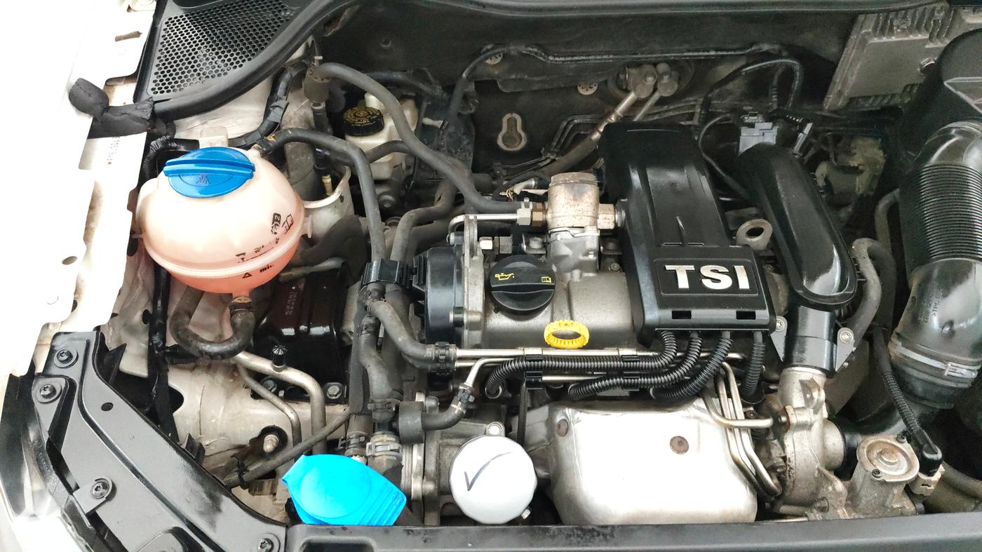 2014 Volkswagen Polo GT TSI AT, Petrol, Automatic, 89,070 km, Engine View - Right