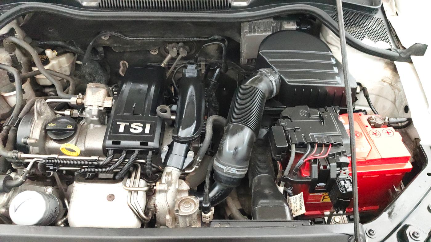 2014 Volkswagen Polo GT TSI AT, Petrol, Automatic, 89,070 km, Engine View - Left