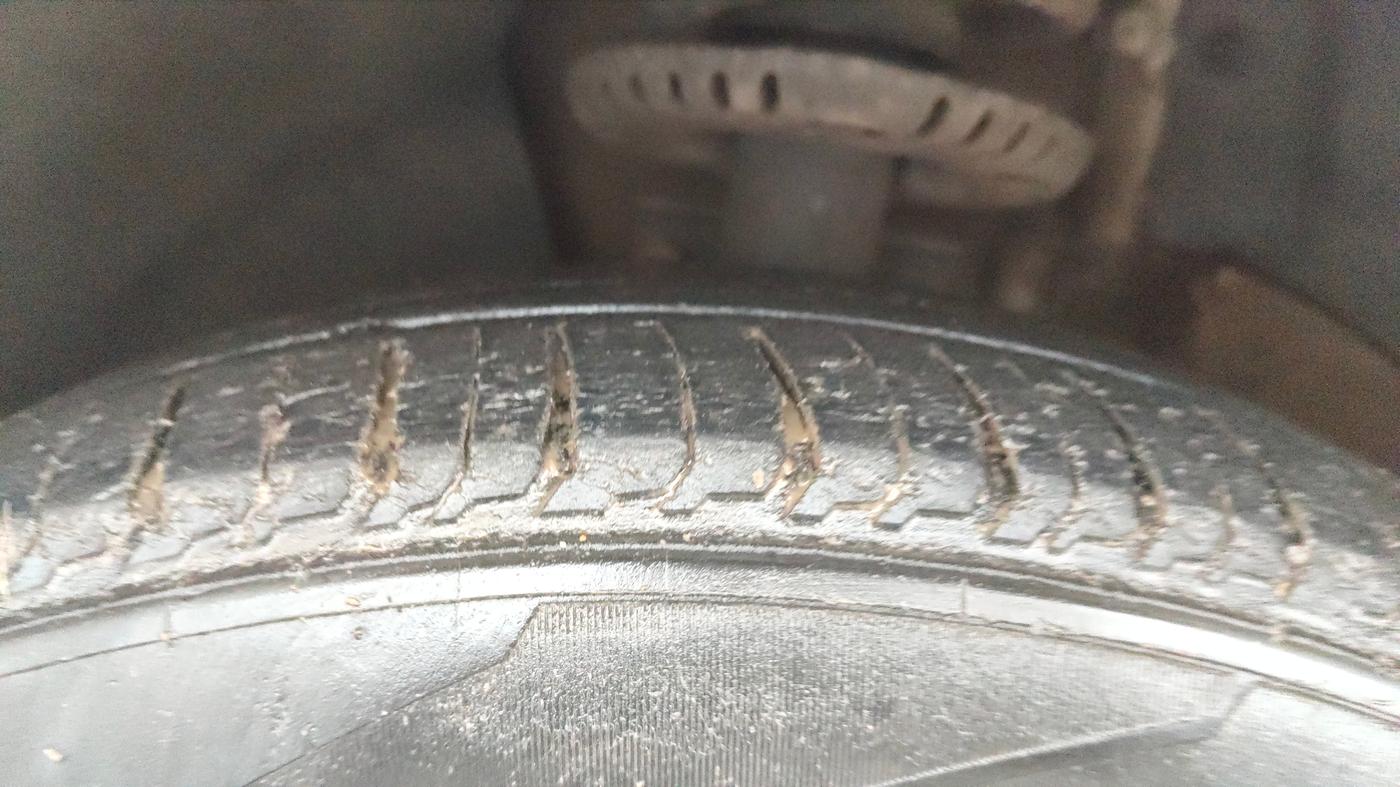 2014 Volkswagen Polo GT TSI AT, Petrol, Automatic, 89,070 km, Left Front Tyre Tread