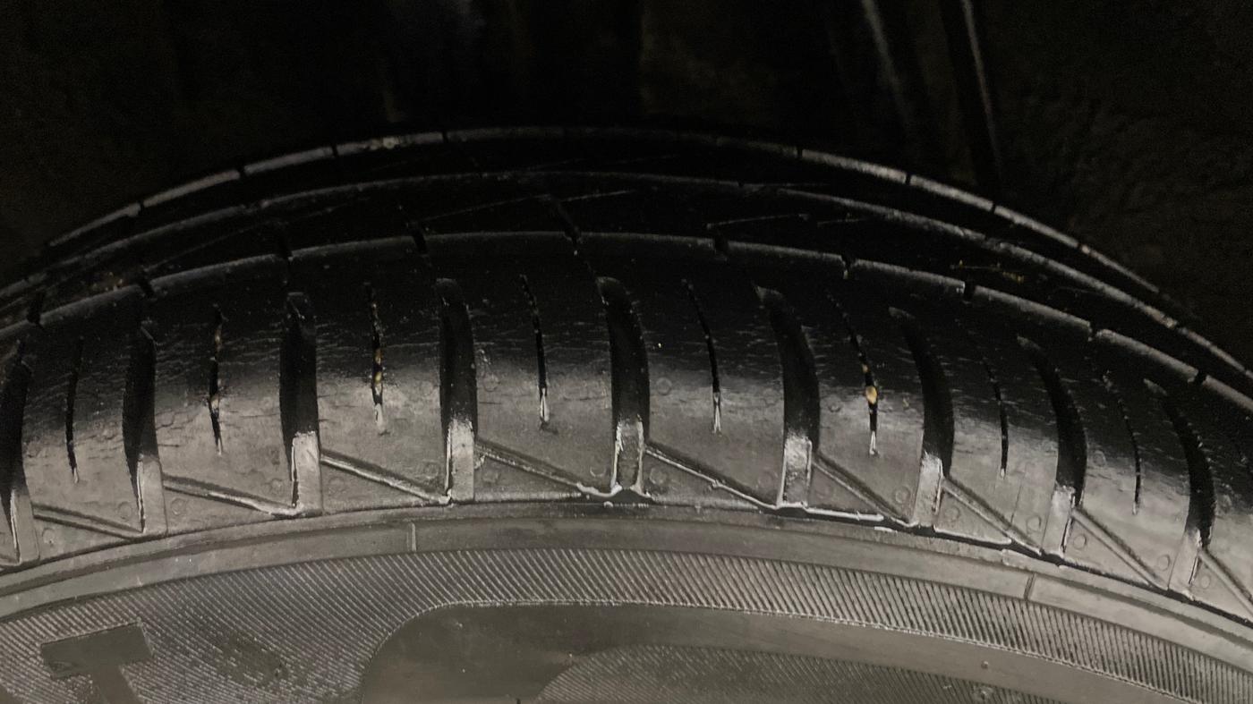2023 Renault Kwid RXT 1.0 AMT, Petrol, Automatic, 20,331 km, Right Rear Tyre Tread