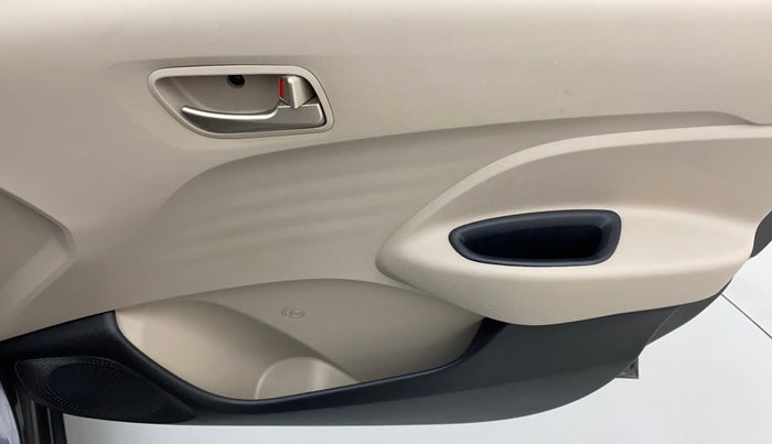 2019 Hyundai NEW SANTRO SPORTZ MT, Petrol, Manual, 33,811 km, Driver Side Door Panels Control