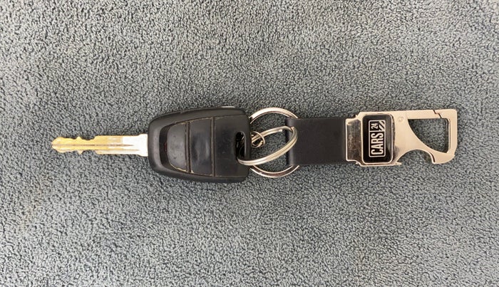 2019 Hyundai NEW SANTRO SPORTZ MT, Petrol, Manual, 33,811 km, Key Close Up