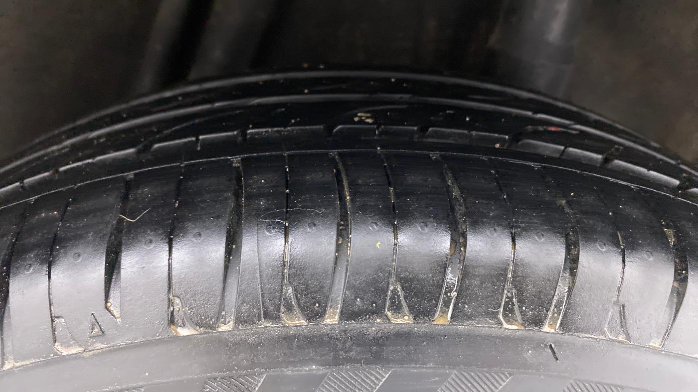 2013 Honda City 1.5L I-VTEC S MT, Petrol, Manual, 1,05,814 km, Left Rear Tyre Tread