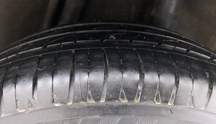 2013 Honda City 1.5L I-VTEC S MT, Petrol, Manual, 1,05,814 km, Left Rear Tyre Tread