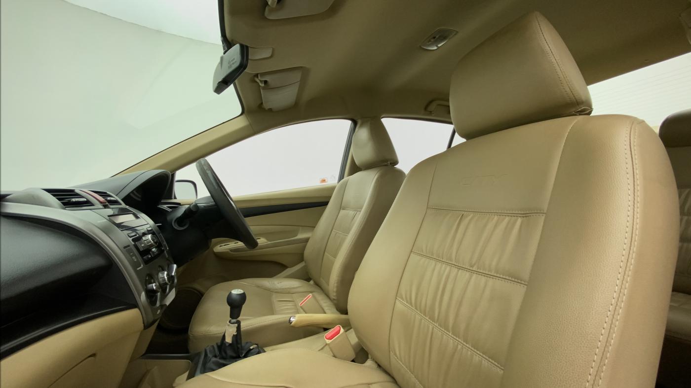 2013 Honda City 1.5L I-VTEC S MT, Petrol, Manual, 1,05,814 km, Right Side Front Door Cabin