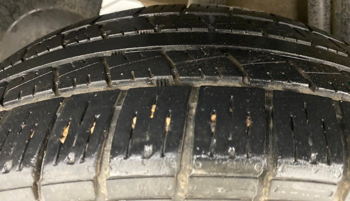2015 Renault Duster 85 PS RXL, Diesel, Manual, 78,520 km, Right Rear Tyre Tread