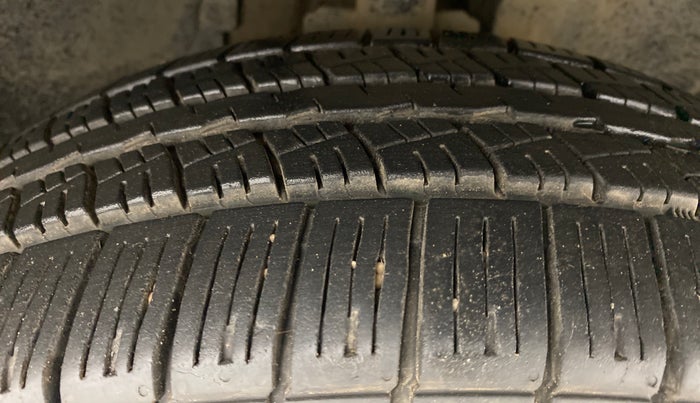 2015 Renault Duster 85 PS RXL, Diesel, Manual, 78,520 km, Right Front Tyre Tread