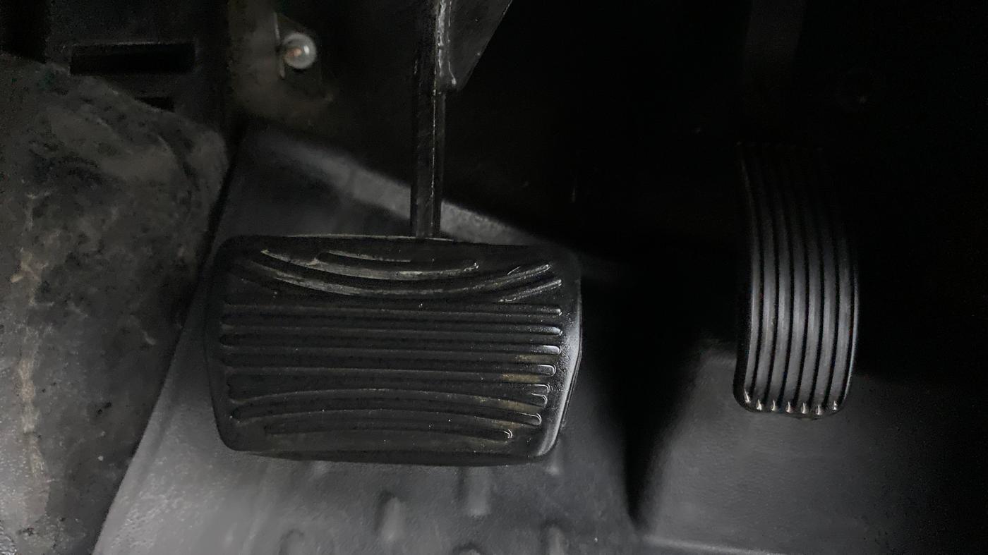 2021 Mahindra Thar LX D 4WD AT CONVERTIBLE, Diesel, Automatic, 36,277 km, Pedals