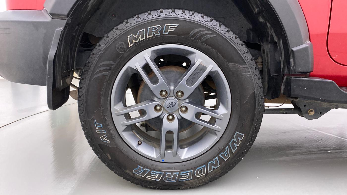 2021 Mahindra Thar LX D 4WD AT CONVERTIBLE, Diesel, Automatic, 36,277 km, Right Rear Wheel