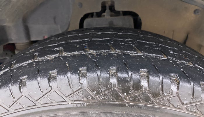 2021 Mahindra Thar LX D 4WD AT CONVERTIBLE, Diesel, Automatic, 36,277 km, Left Front Tyre Tread