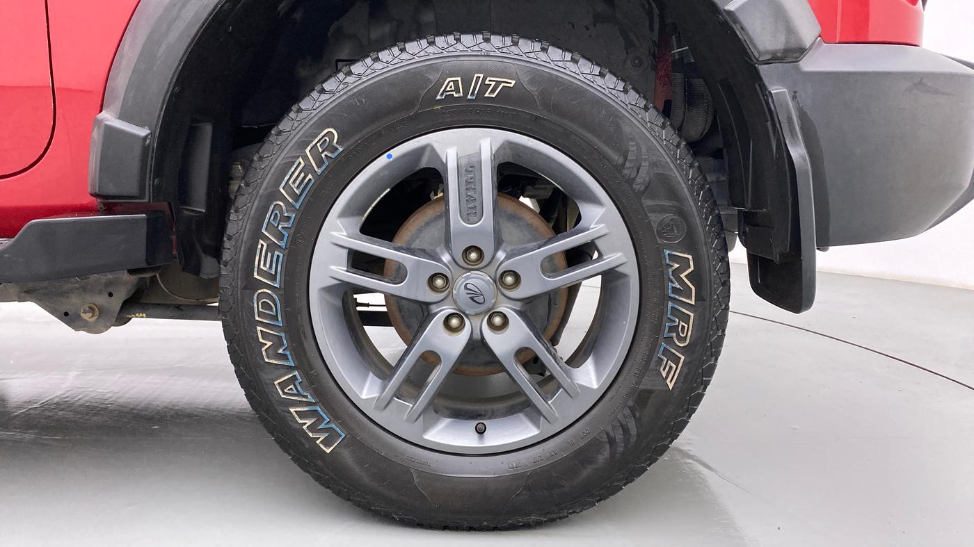 2021 Mahindra Thar LX D 4WD AT CONVERTIBLE, Diesel, Automatic, 36,277 km, Left Rear Wheel