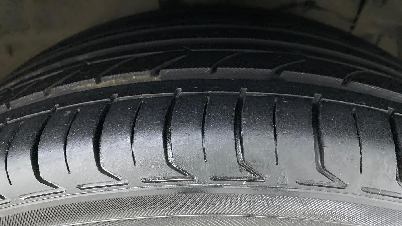 2020 Maruti Ciaz ALPHA 1.5 SHVS PETROL, Petrol, Manual, 25,222 km, Right Front Tyre Tread