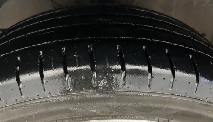 2016 Maruti Baleno ZETA PETROL 1.2, Petrol, Manual, 99,194 km, Left Front Tyre Tread