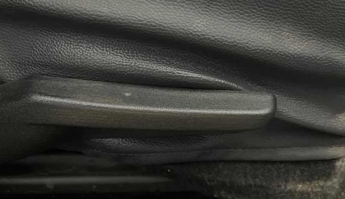 2016 Maruti Baleno ZETA PETROL 1.2, Petrol, Manual, 99,194 km, Driver Side Adjustment Panel