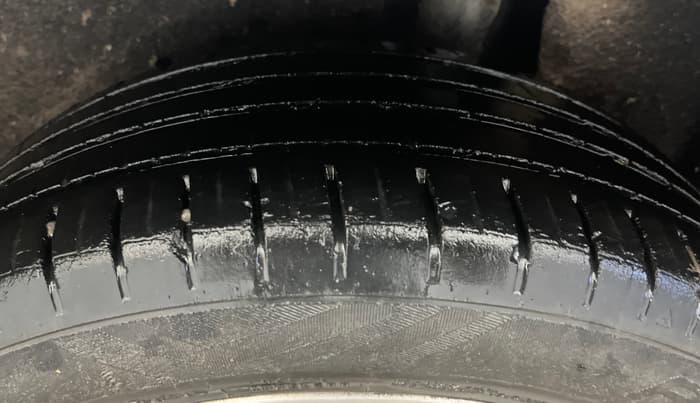 2016 Maruti Baleno ZETA PETROL 1.2, Petrol, Manual, 99,194 km, Left Rear Tyre Tread