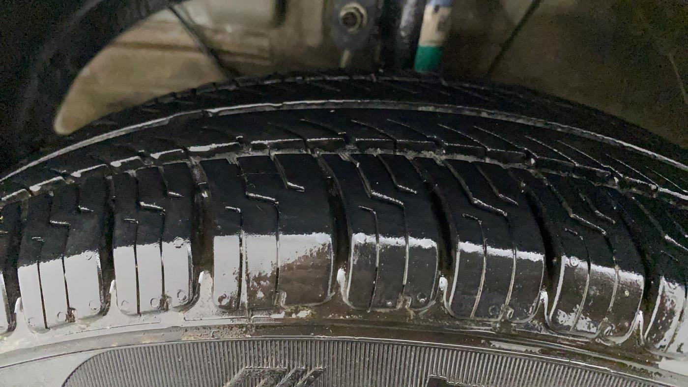 2021 Maruti Swift VXI, Petrol, Manual, 79,171 km, Left Front Tyre Tread