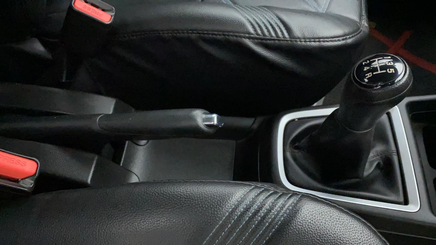 2021 Maruti Swift VXI, Petrol, Manual, 79,171 km, Gear Lever
