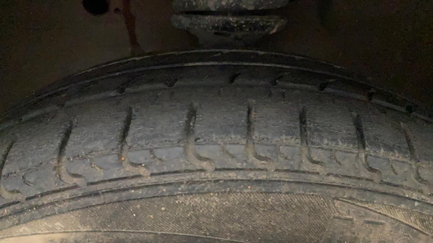 2014 Maruti Wagon R Stingray VXI, Petrol, Manual, 77,661 km, Left Front Tyre Tread
