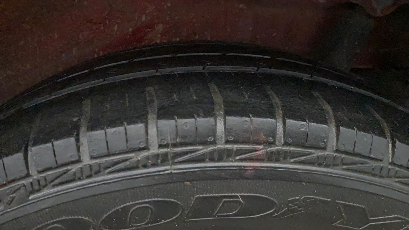 2014 Maruti Wagon R Stingray VXI, Petrol, Manual, 77,661 km, Left Rear Tyre Tread