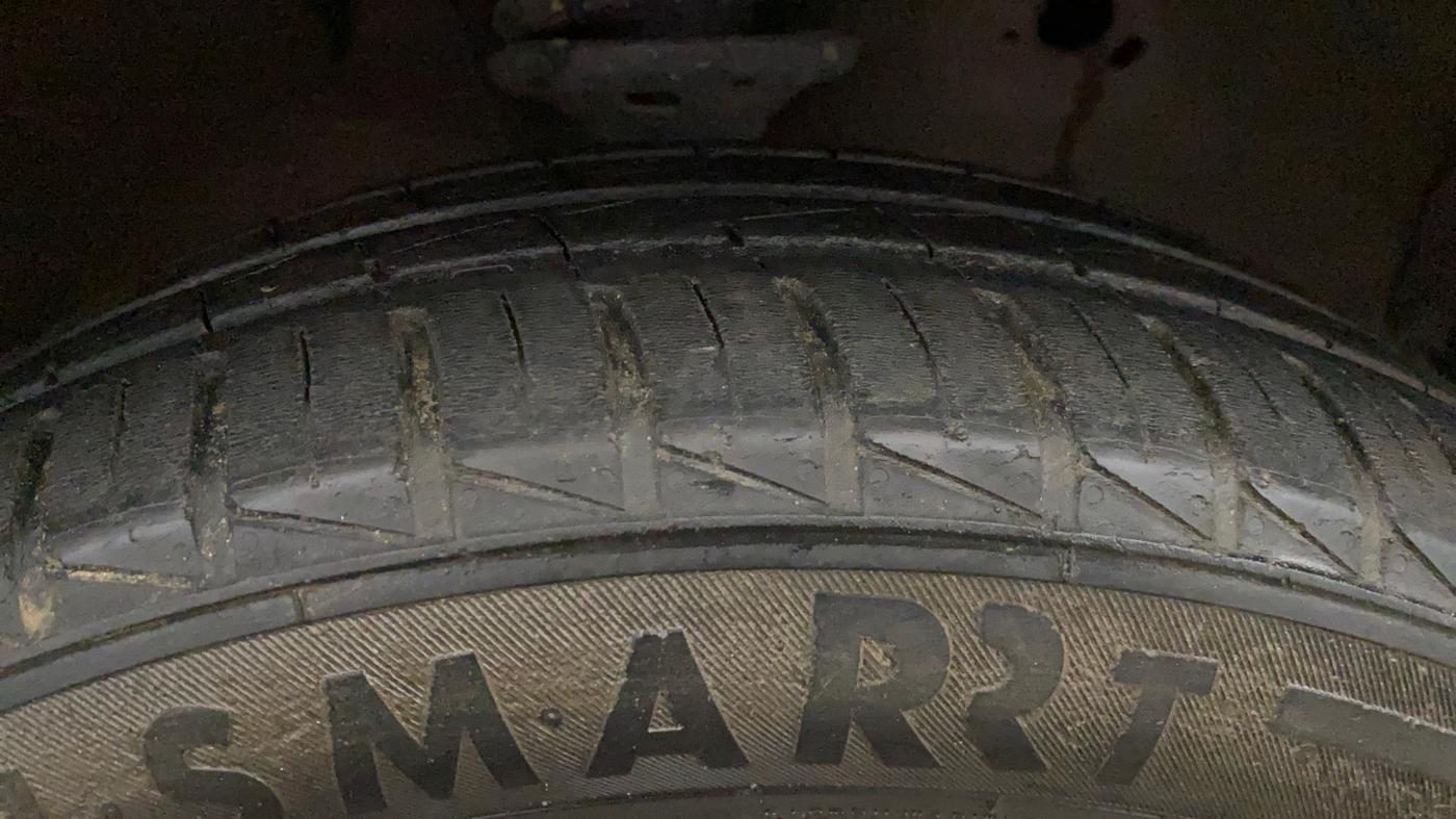 2014 Maruti Wagon R Stingray VXI, Petrol, Manual, 77,661 km, Right Front Tyre Tread