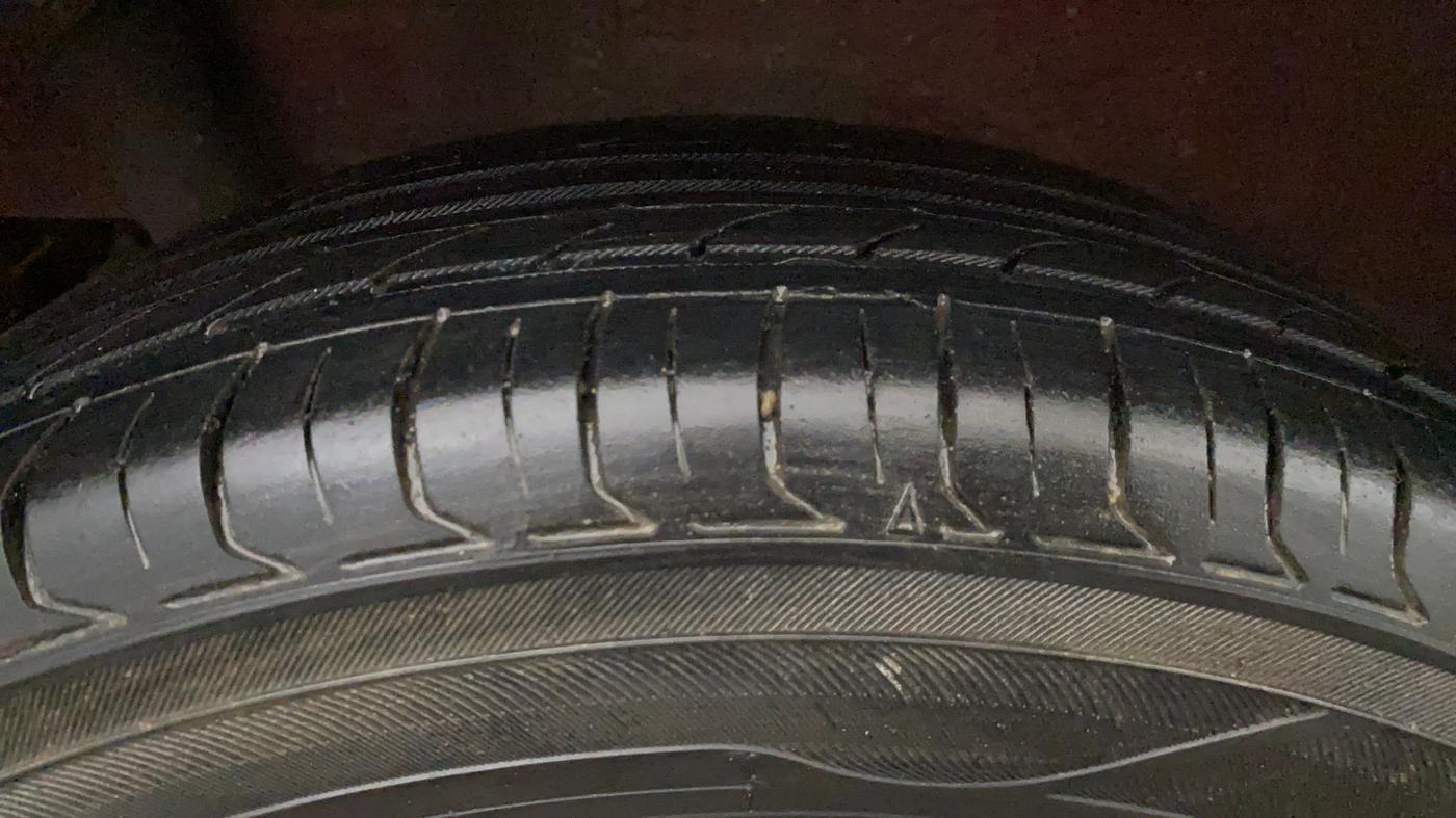 2014 Maruti Wagon R Stingray VXI, Petrol, Manual, 77,661 km, Right Rear Tyre Tread