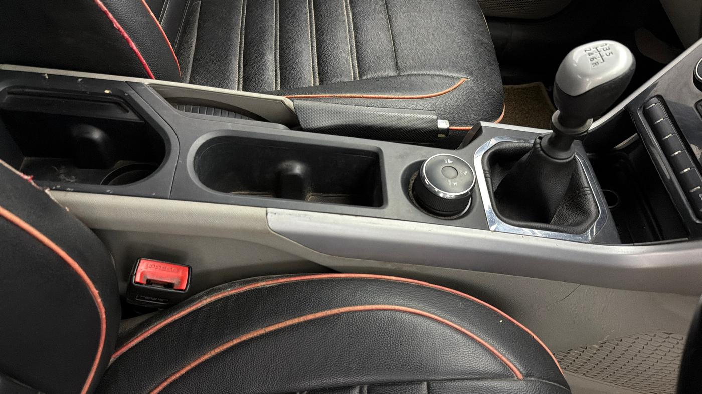 2019 Tata NEXON XZ PETROL, Petrol, Manual, 57,562 km, Gear Lever