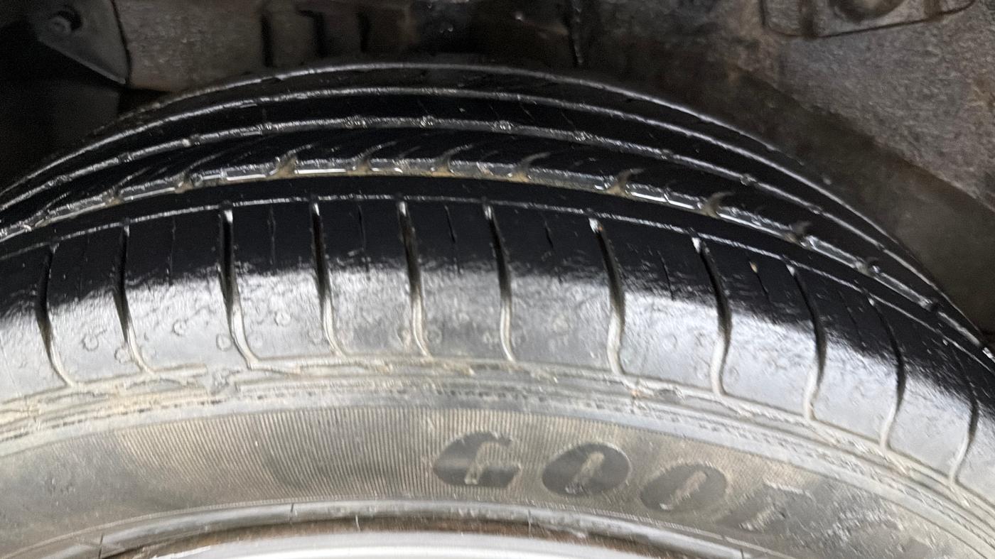 2019 Tata NEXON XZ PETROL, Petrol, Manual, 57,562 km, Right Rear Tyre Tread
