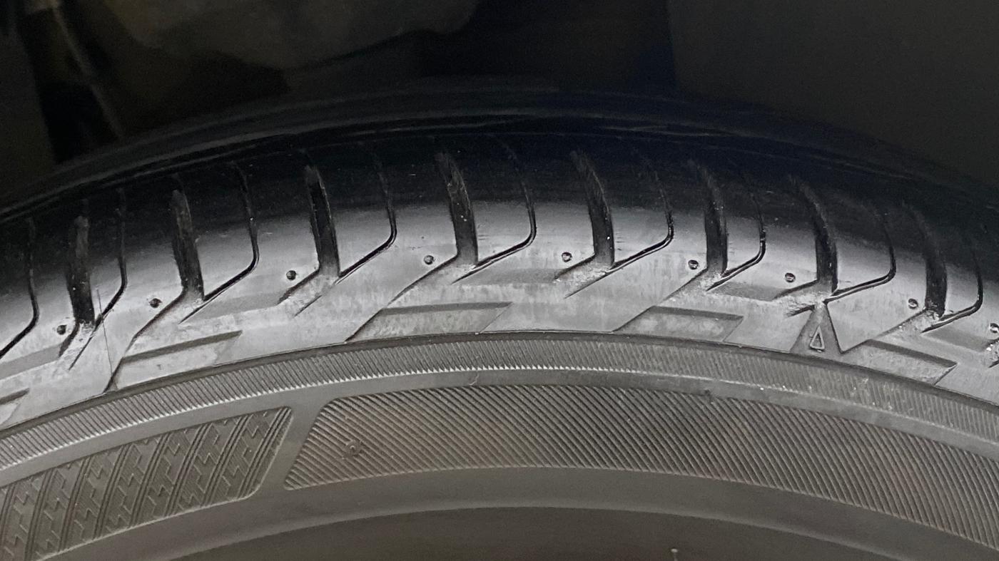 2022 Volkswagen TAIGUN TOPLINE 1.0 TSI AT, Petrol, Automatic, 49,524 km, Right Front Tyre Tread