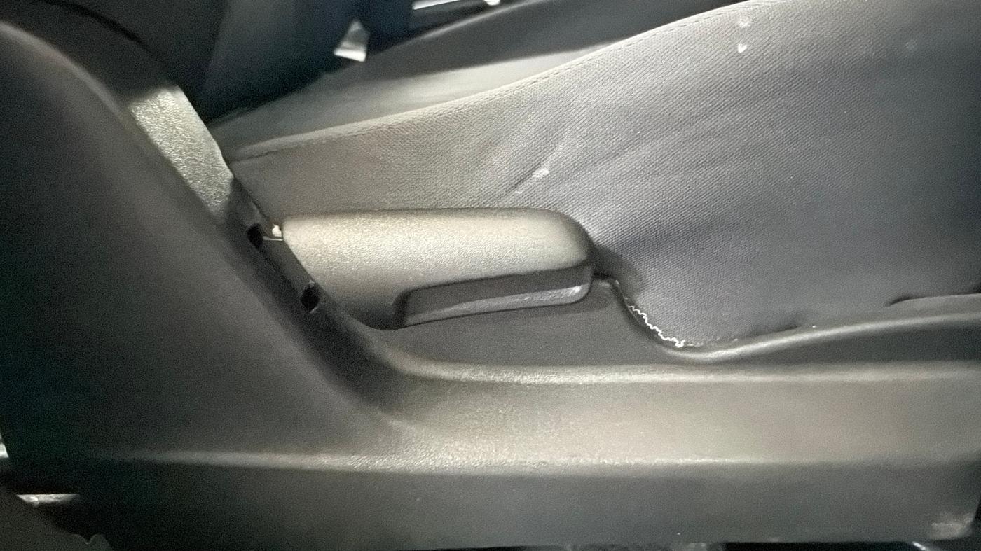2018 Maruti Vitara Brezza LDI, Diesel, Manual, 1,32,045 km, Driver Side Adjustment Panel