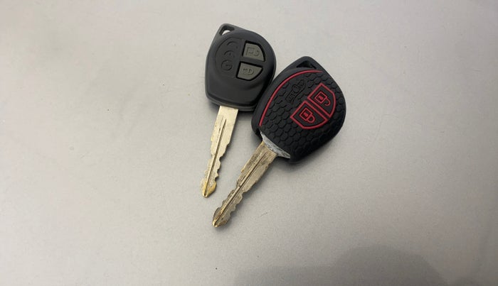 2017 Maruti Baleno DELTA PETROL 1.2, CNG, Manual, 64,235 km, Key Close Up