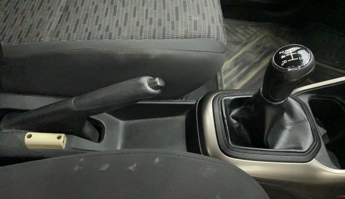 2017 Maruti IGNIS SIGMA 1.2, Petrol, Manual, 17,500 km, Gear Lever