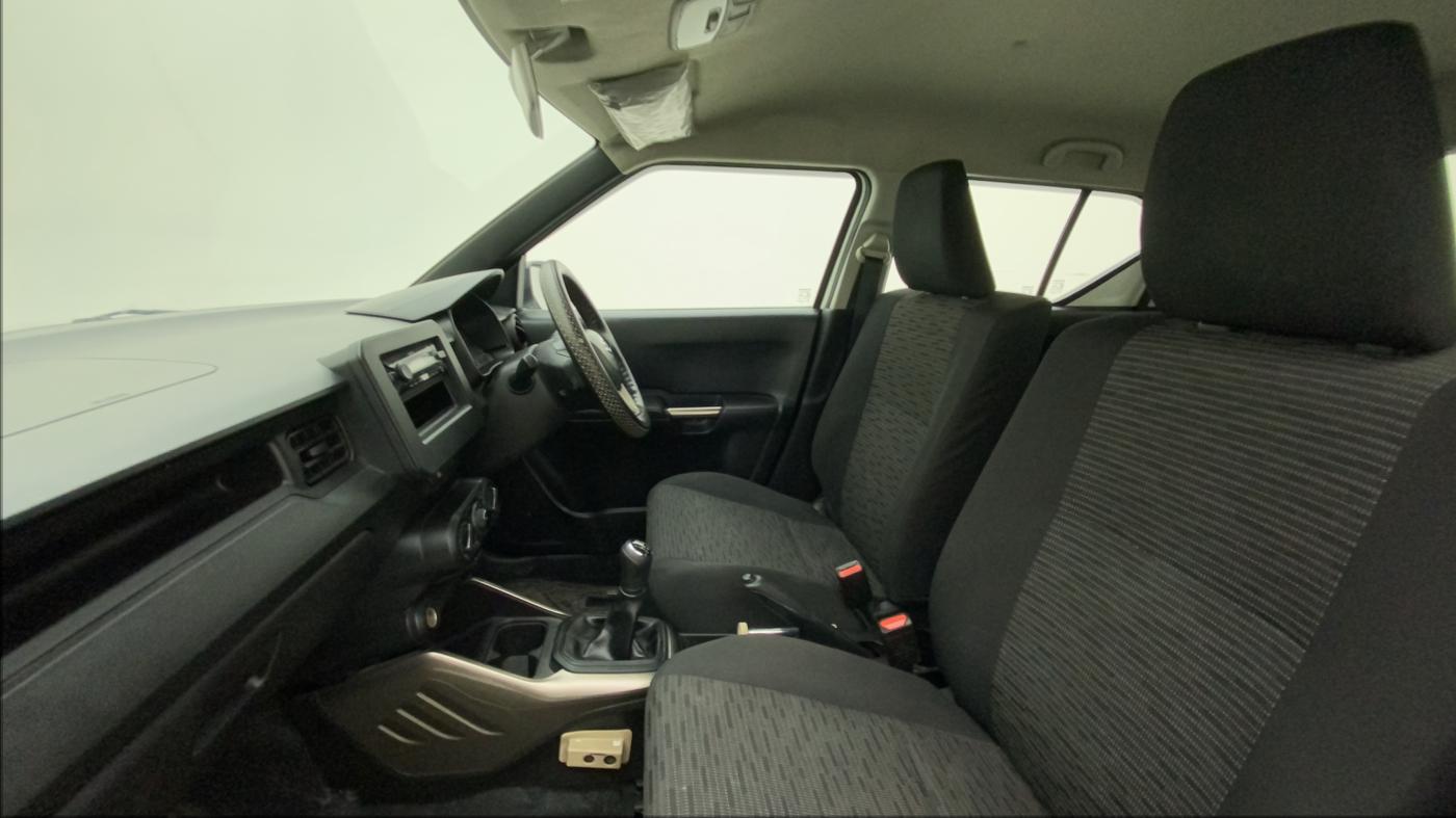 2017 Maruti IGNIS SIGMA 1.2, Petrol, Manual, 17,500 km, Right Side Front Door Cabin