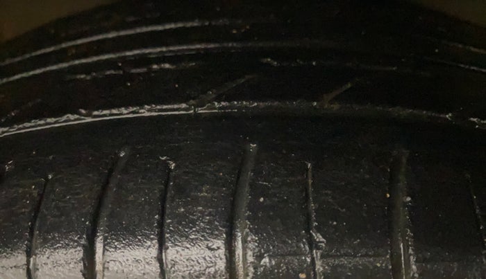 2015 Maruti Celerio ZXI AMT, Petrol, Automatic, 65,071 km, Right Front Tyre Tread