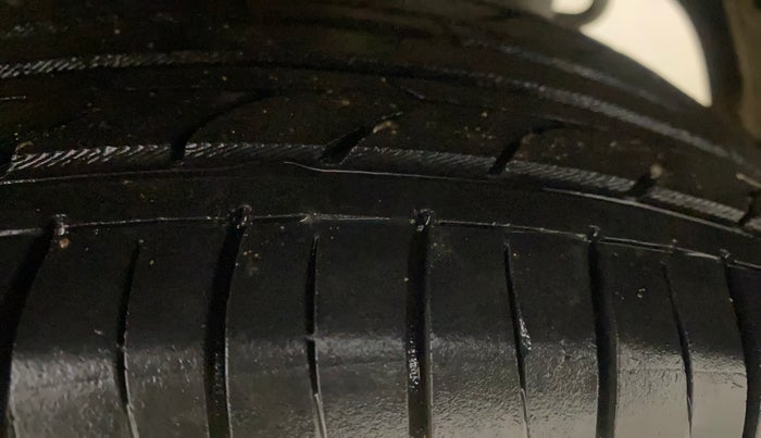 2015 Maruti Celerio ZXI AMT, Petrol, Automatic, 65,071 km, Left Rear Tyre Tread