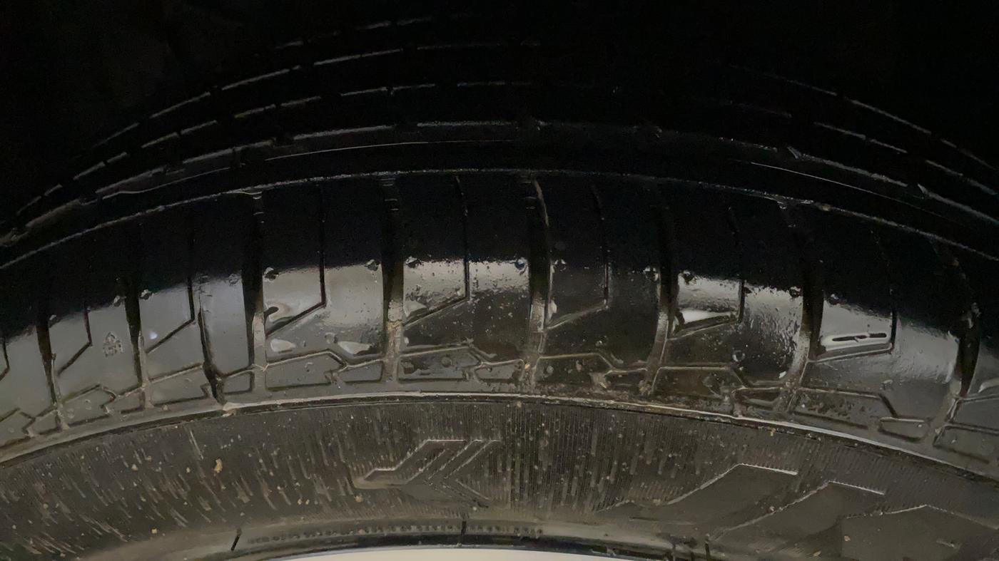 2021 Maruti S Cross ALPHA 1.5, Petrol, Manual, 68,503 km, Left Front Tyre Tread
