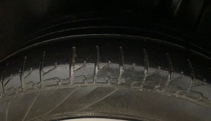 2021 Maruti S Cross ALPHA 1.5, Petrol, Manual, 68,503 km, Left Rear Tyre Tread