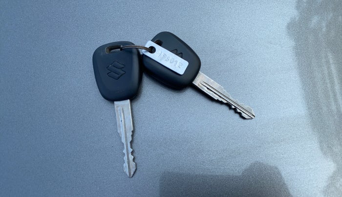 2022 Maruti Swift LXI, Petrol, Manual, 3,218 km, Key Close Up