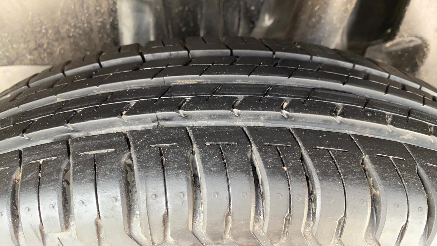 2022 Maruti Swift LXI, Petrol, Manual, 3,218 km, Left Rear Tyre Tread