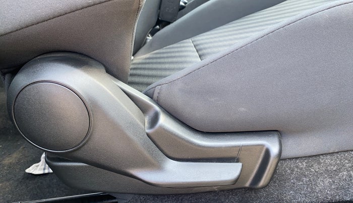 2022 Maruti Swift LXI, Petrol, Manual, 3,218 km, Driver Side Adjustment Panel