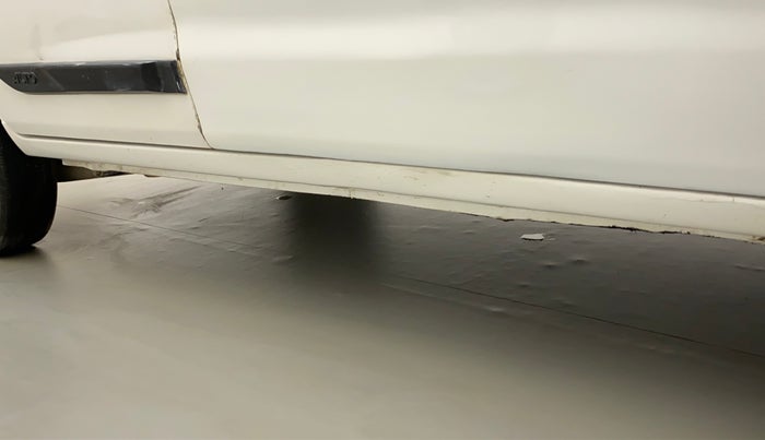 2014 Maruti Alto K10 VXI, Petrol, Manual, 36,364 km, Right running board - Paint has minor damage