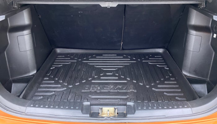 2018 Maruti Vitara Brezza ZDI+ DUAL TONE AMT, Diesel, Automatic, 56,142 km, Boot Inside