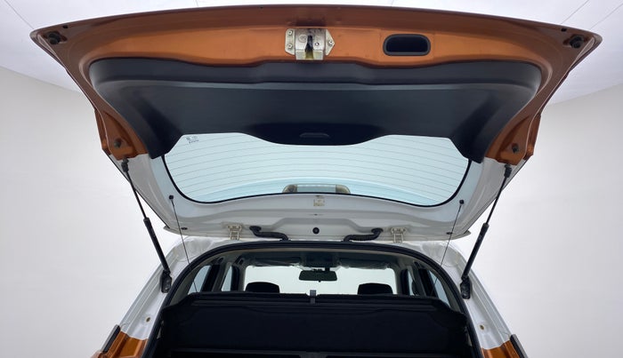 2018 Maruti Vitara Brezza ZDI+ DUAL TONE AMT, Diesel, Automatic, 56,142 km, Boot Door Open