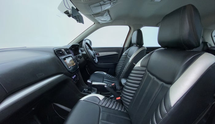 2018 Maruti Vitara Brezza ZDI+ DUAL TONE AMT, Diesel, Automatic, 56,142 km, Right Side Front Door Cabin