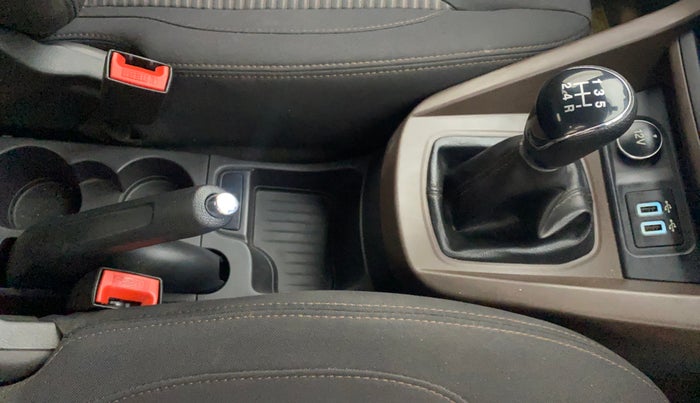 2018 Ford FREESTYLE TITANIUM 1.2 PETROL, Petrol, Manual, 25,841 km, Gear Lever