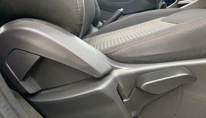 2018 Ford FREESTYLE TITANIUM 1.2 PETROL, Petrol, Manual, 25,841 km, Driver Side Adjustment Panel