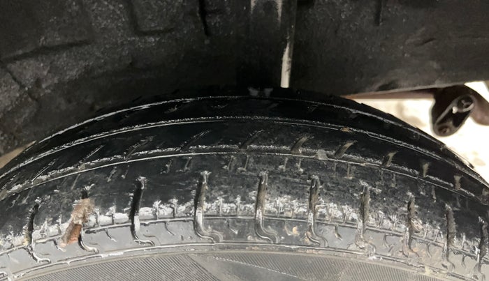 2016 Renault Kwid RXT 1.0, Petrol, Manual, 48,108 km, Left Rear Tyre Tread